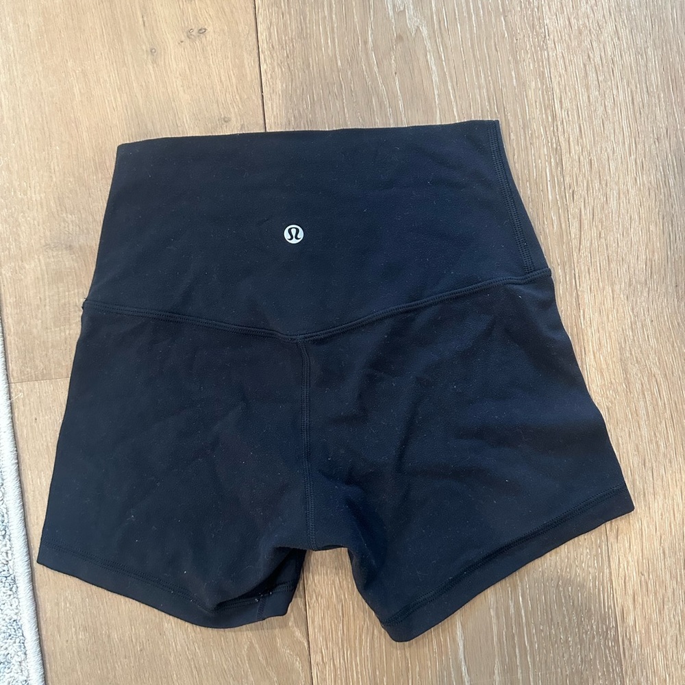 LULULEMON ALIGN 4” Shorts size 4